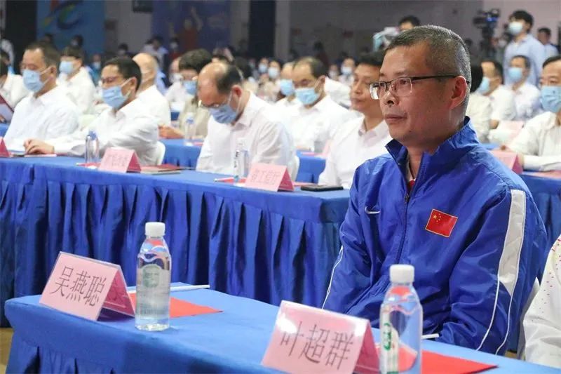 游泳冠军魏红_残奥会游泳冠军魏燕鹏_游泳残奥魏冠军燕鹏会参赛吗